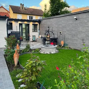 Appartement Sci Slama Family, Livry-Gargan