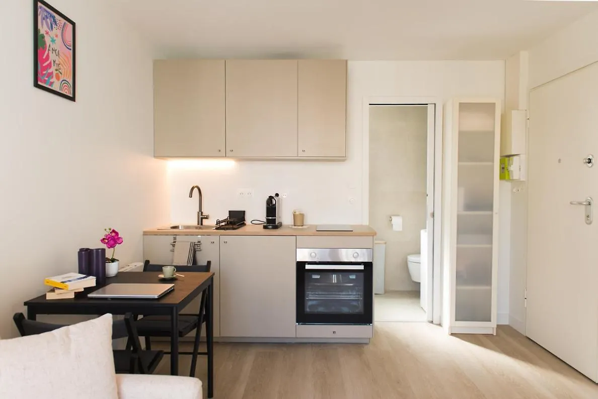 Homyparis Apartment 0*, Paris
